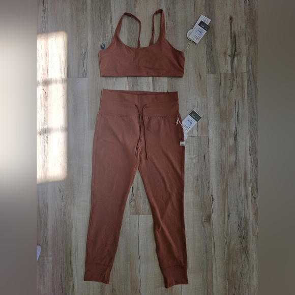 Vuori Light Penny Workout Gym Yoga Pilates Set Sz L Daily Leggings Yosemite Bra - Picture 9 of 11